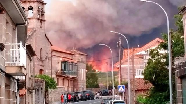 Incendio en Cualedro (Ourense)