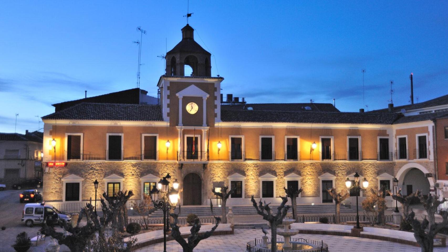 Fachada del Ayuntamiento de la localidad