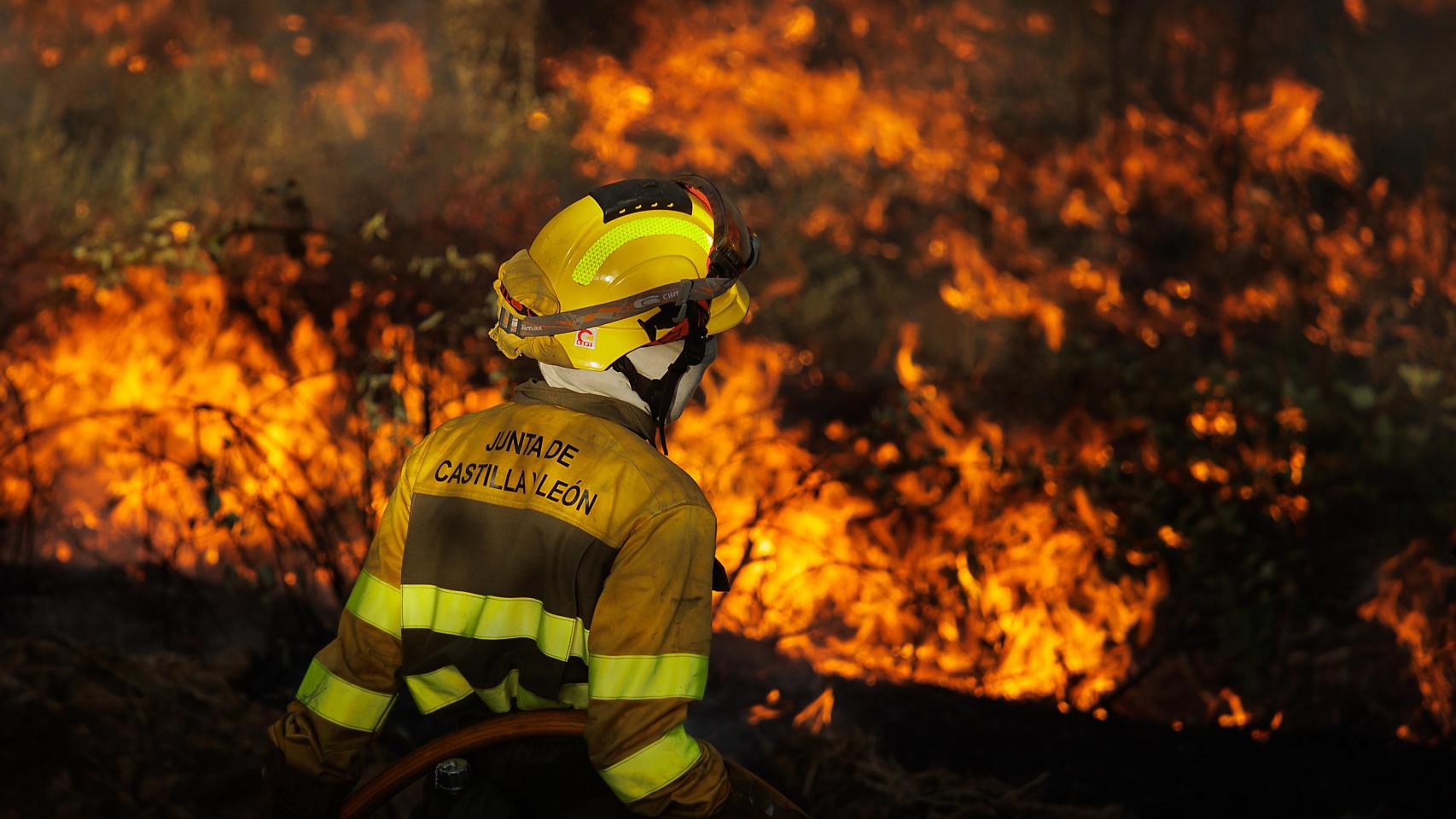 Incendio forestal en El Payo (Salamanca) en nivel 2.