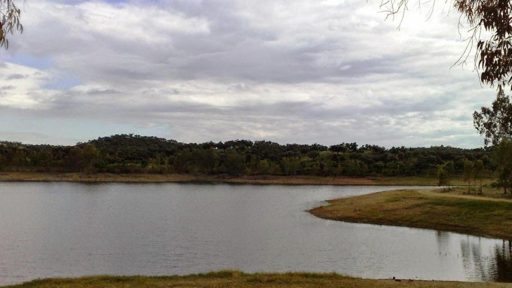 Vista de los Lagos del Serrano en Guillena.