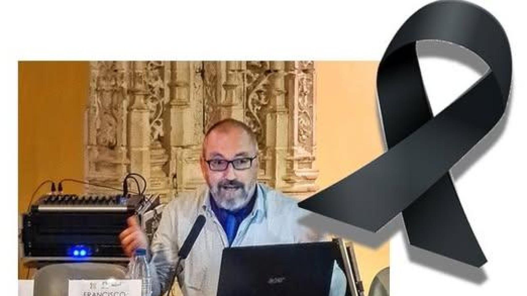 Imagen de Paco García Martín con un crespón negro.