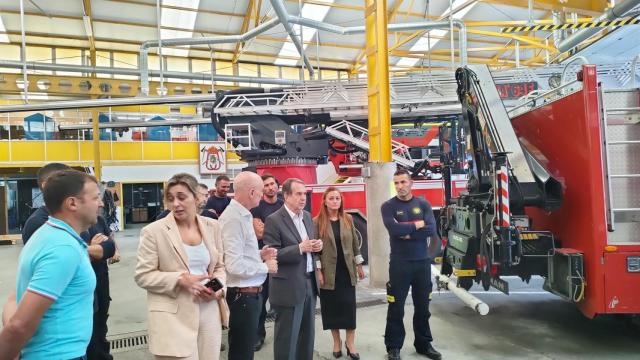 El alcalde de Vigo, Abel Caballero, visita el parque de bomberos de Teis, a 21 de agosto de 2025