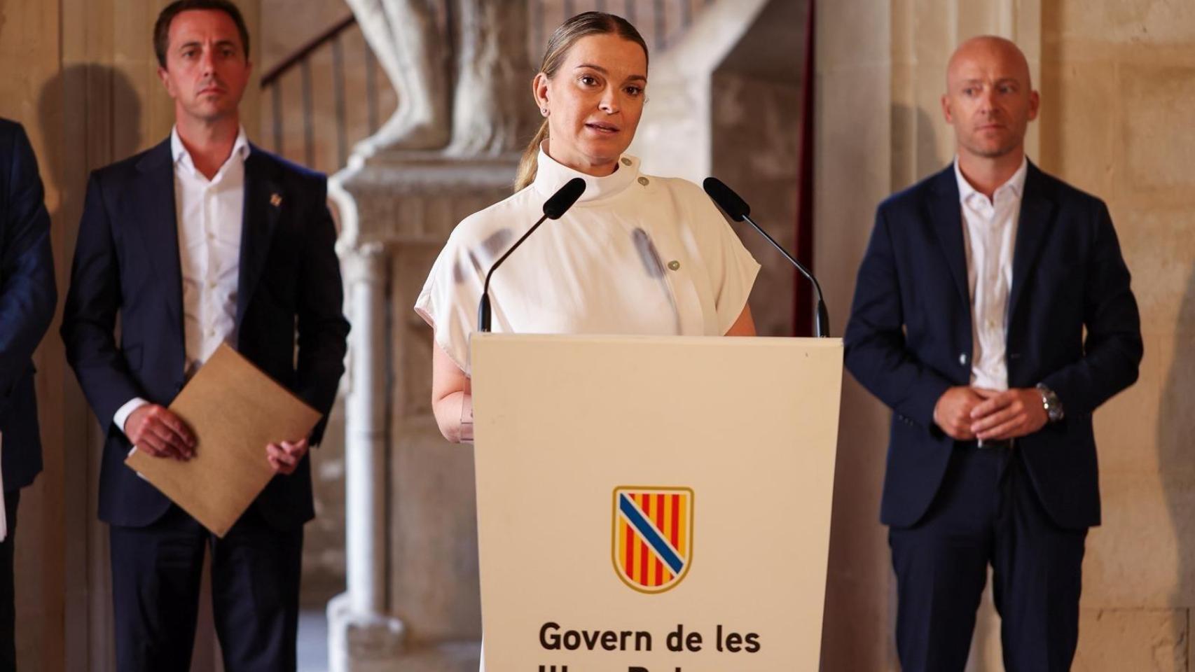 La presidenta de Baleares, Marga Prohens , tras la reunión con los consells insulares para abordar la crisis migratoria.