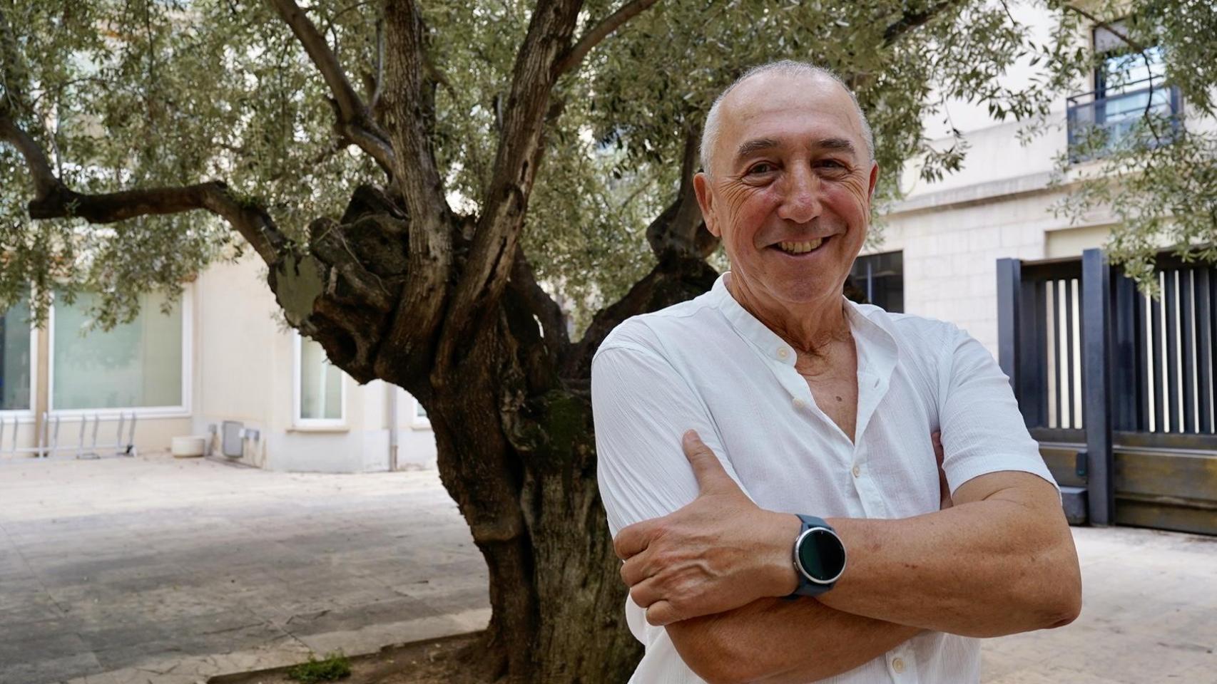 Joan Baldoví, en la entrada de Les Corts Valencianes.