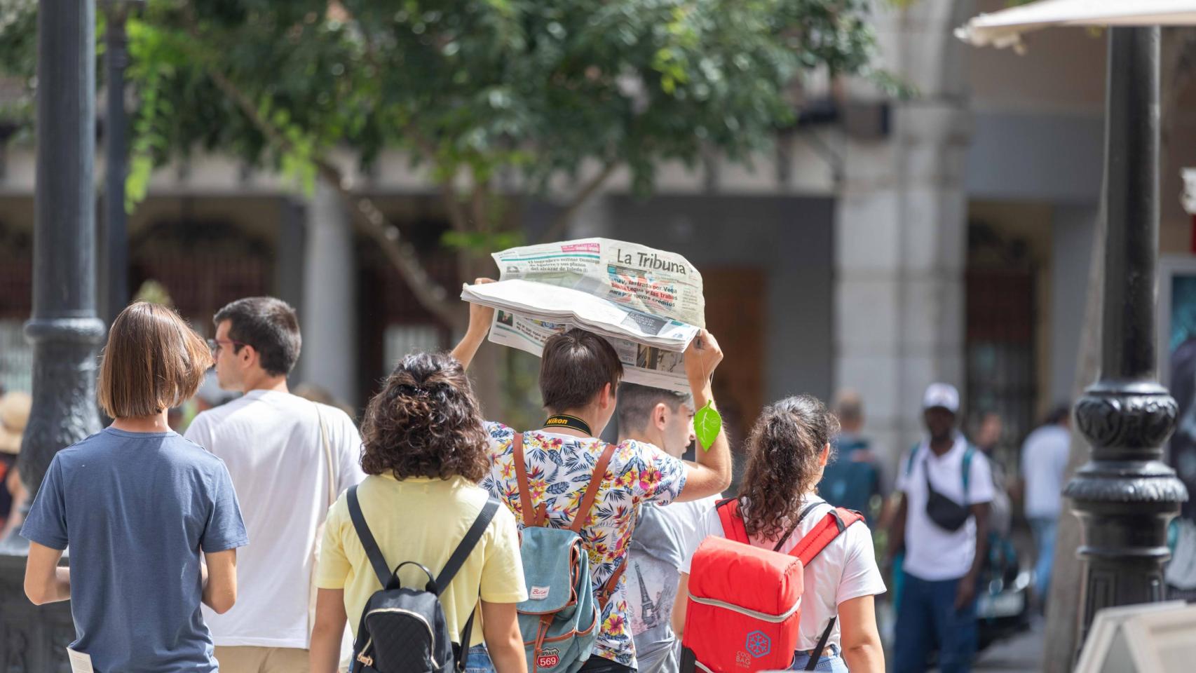 Visitantes en la céntrica plaza de Zocodover, en el Casco Histórico.