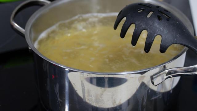 Pasta en una olla.