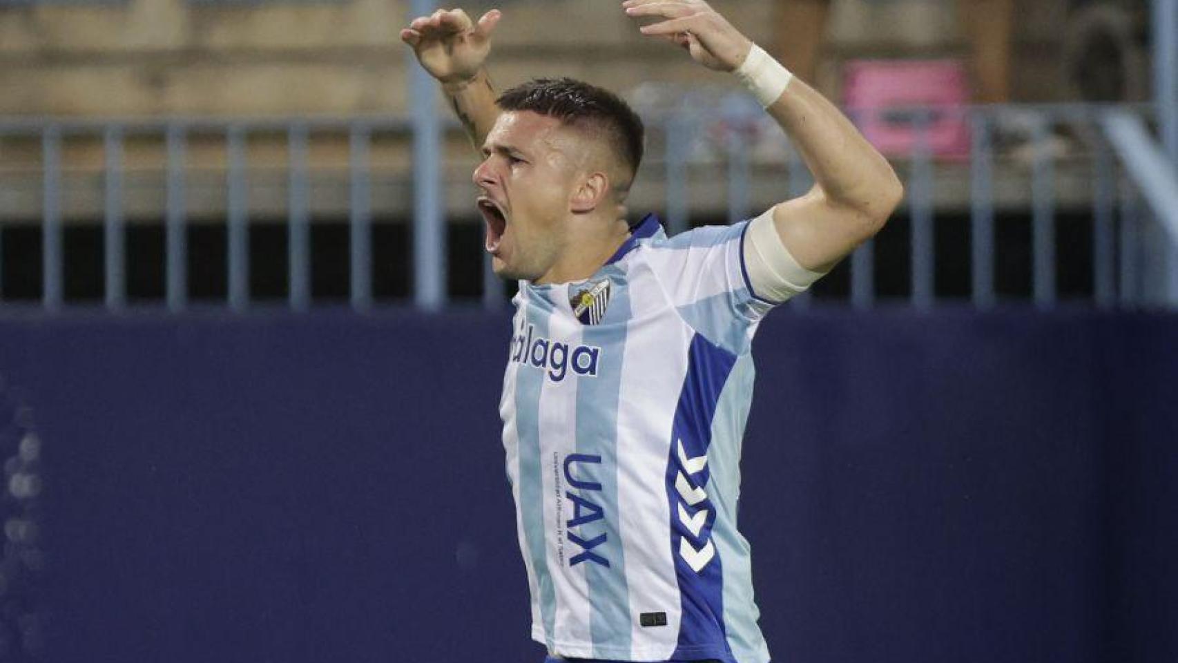 Rafa celebra el gol de la victoria contra la Real Sociedad B