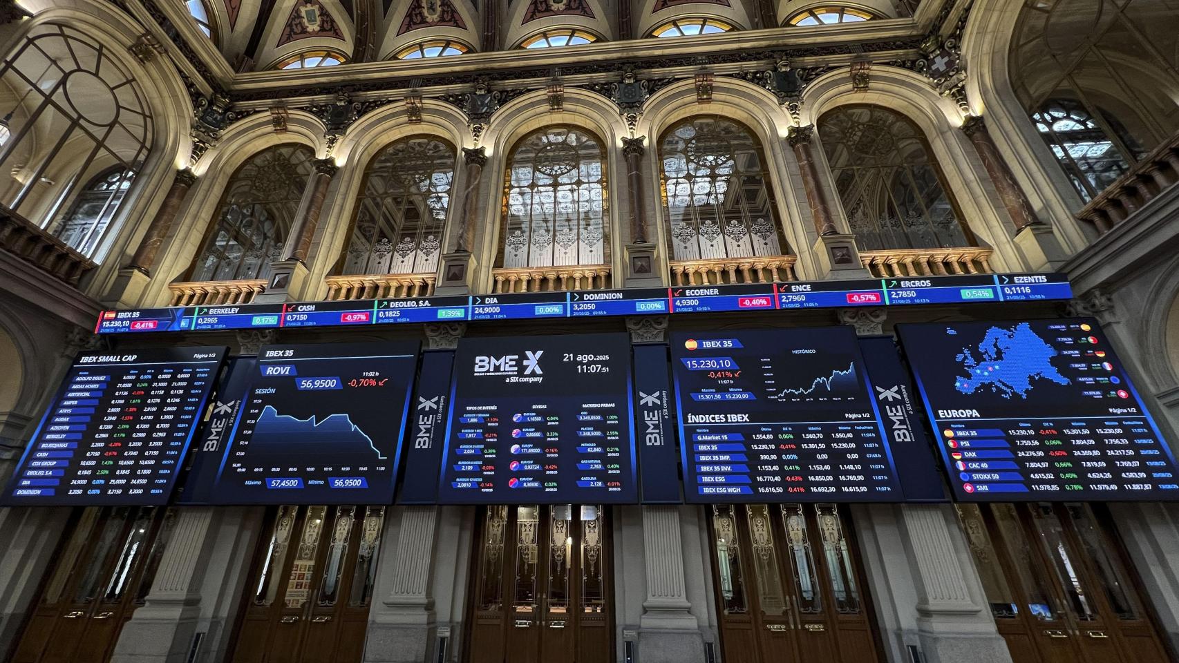 Interior del palacio de la Bolsa de Madrid.