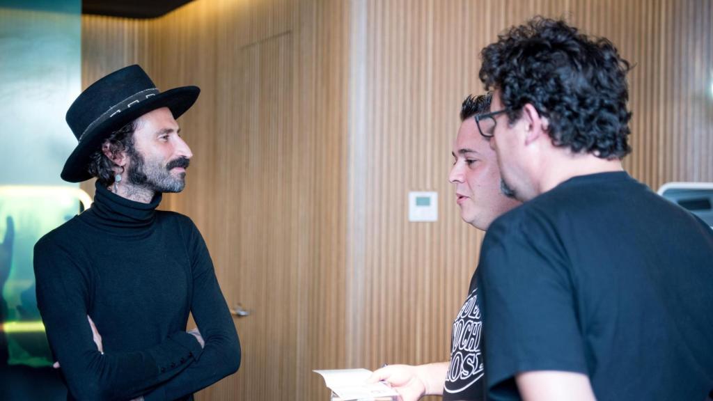 Leiva durante el rodaje del documental.