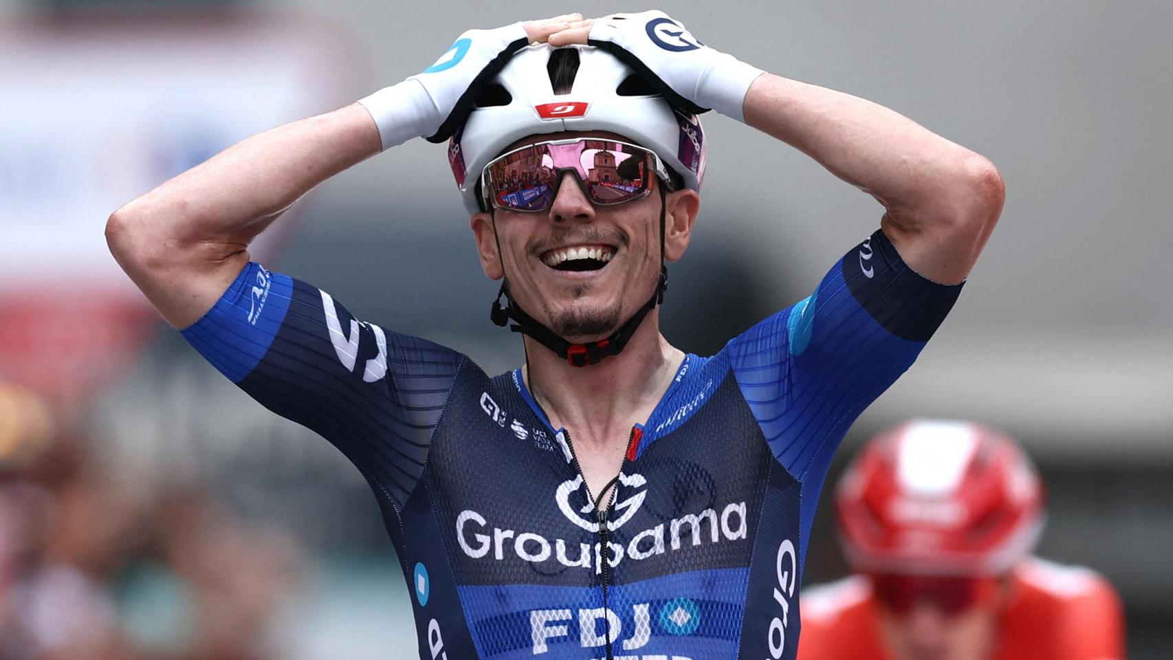 David Gaudu celebra la victoria en la tercera etapa de La Vuelta.