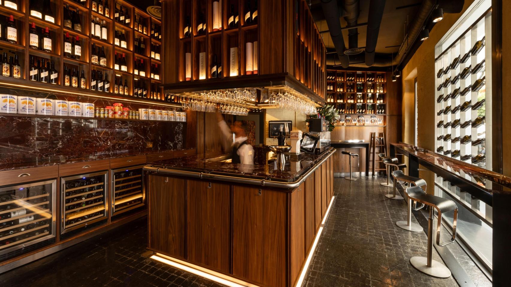 El interior del bar.