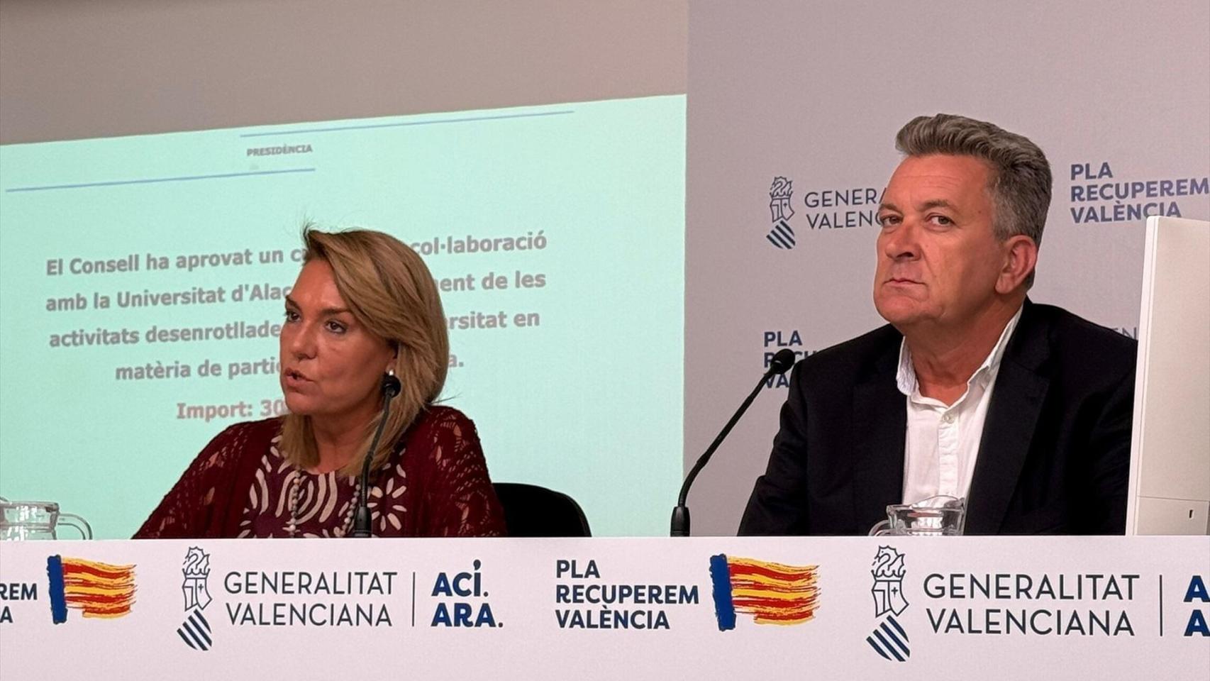 La vicepresidenta y portavoz de la Generalitat, Susana Camarero, junto al conseller Vicente Martínez Mus. Europa Press