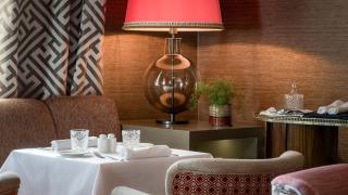 El restaurante en la antigua cuadra de un palacio con vistas al Retiro con unas croquetas célebres y un menú de 40 euros
