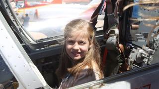 El día que Leonor visitó de niña la Academia del Aire, donde se formará como piloto: su primer vuelo será en un mes y medio
