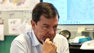 Los incendios agitan el tablero de Mañueco: defiende su gestión bajo la presión electoral a medio año de las urnas