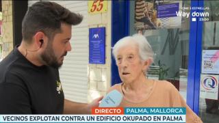 Una jubilada de 95 años confiesa su dura realidad como vecina de unos okupas: "Muchos se medican para dormir"