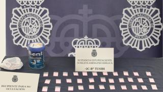 Detenida en Ronda una pareja que ocultaba 43 dosis de cocaína rosa en una lata de leche en polvo de bebés
