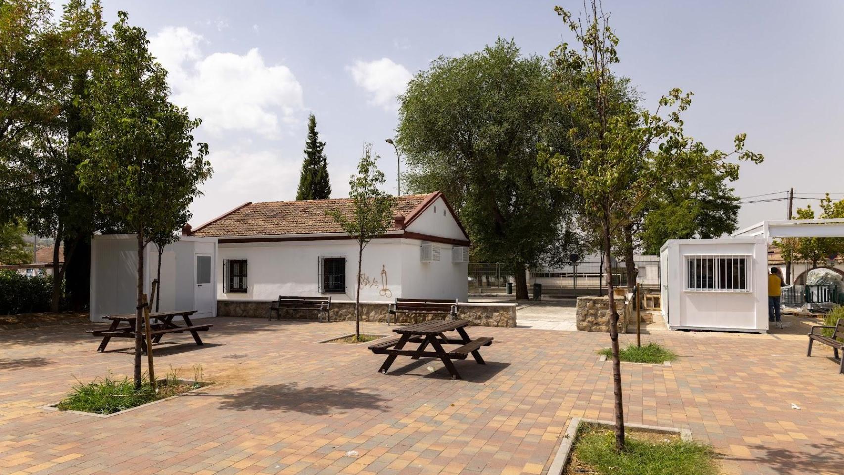 La plaza ha sido históricamente el lugar de reunión de los vecinos del barrio.