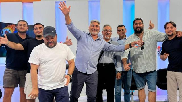 Juan José Cortés, junto con Tete Escudero, el productor de la tertulia 'Válgame qué golazo'