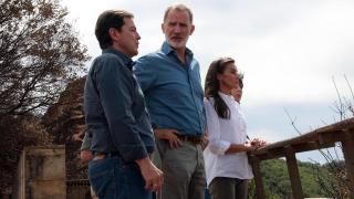 Los Reyes visitan Las Médulas, una de las zonas más arrasadas por el fuego: “Hay mucho trabajo, pero tienen futuro”