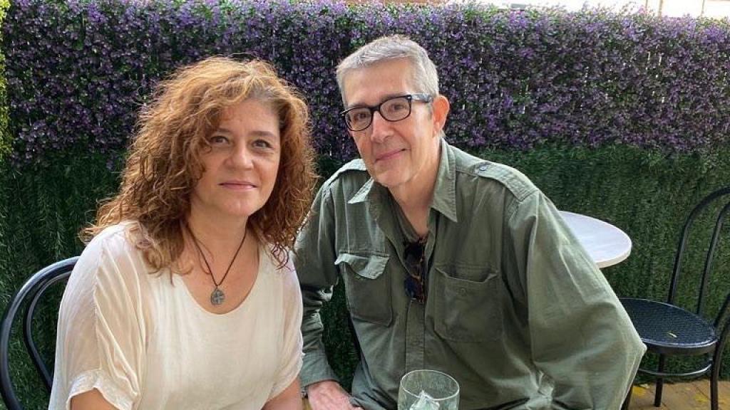 Maximum Pradera y su editora, Silvia Blasco, en sus redes sociales.