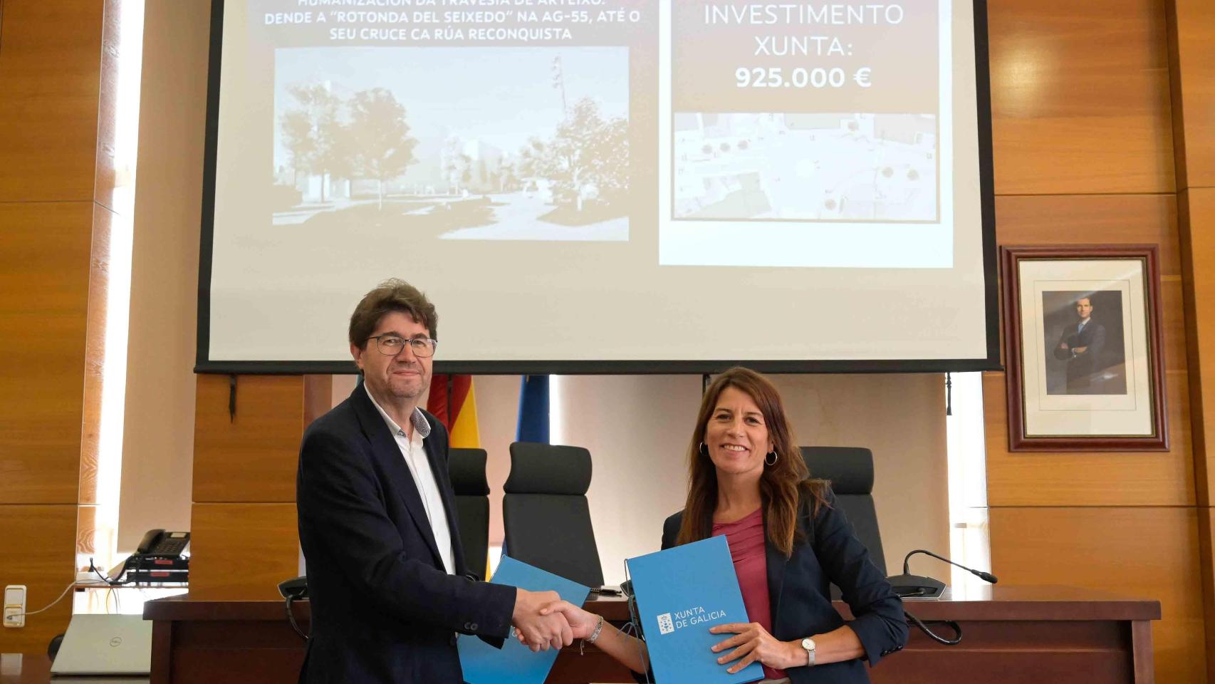 Imagen del acto de firma.