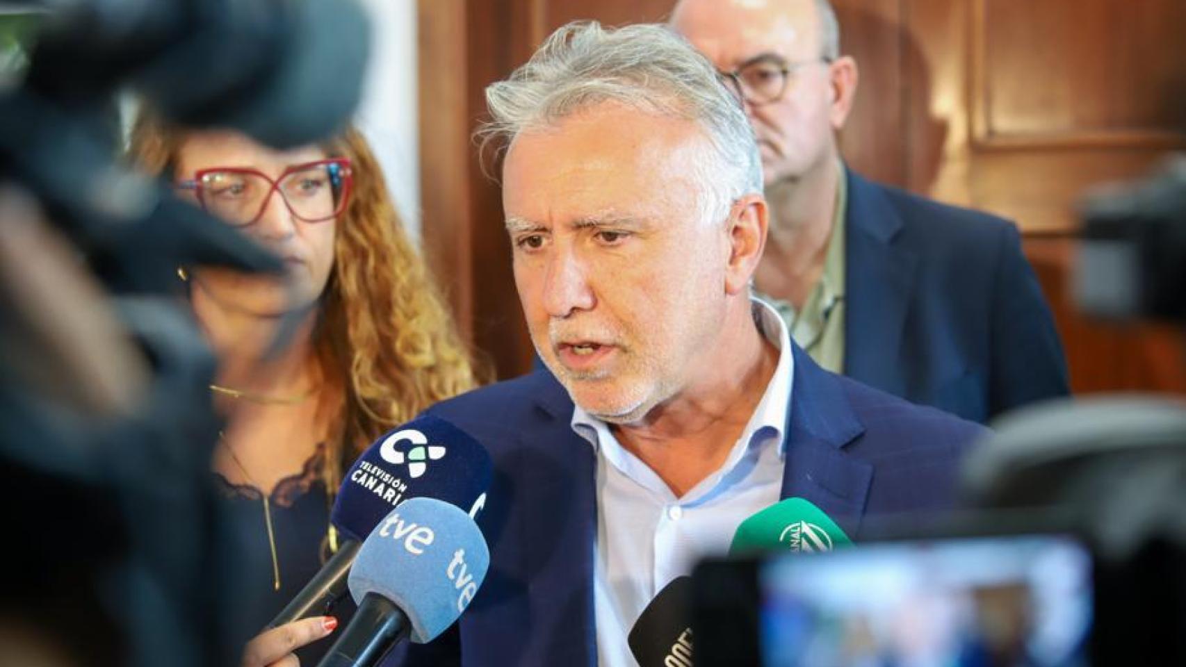 Torres amenaza a las CCAA que no cumplan con el reparto de menas:  Intervendrán las Fuerzas de Seguridad 