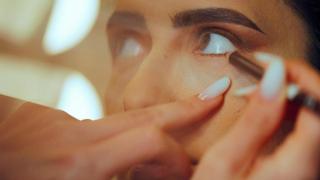 Bárbara Martos, maquilladora, tajante: "Jamás uses lápiz en el párpado inferior si quieres una mirada joven a partir de los 40"