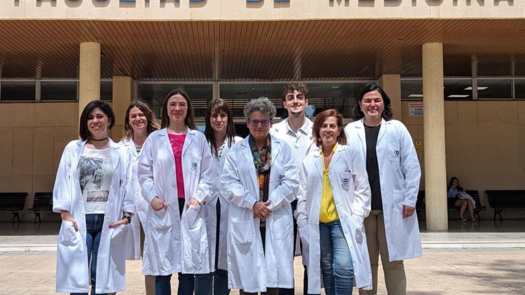 Un equipo de investigadores del Instituto de Investigación Biomédica de Málaga (IBIMA Plataforma BIONAND) y la Universidad de Málaga.