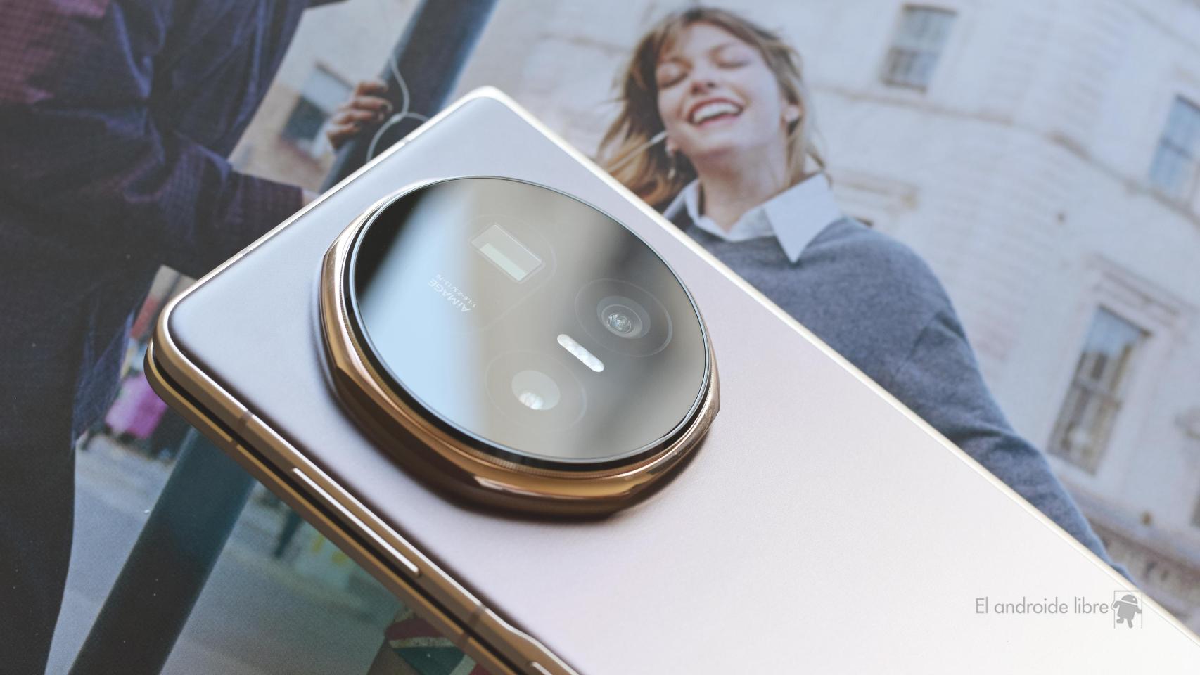 HONOR Magic V5
