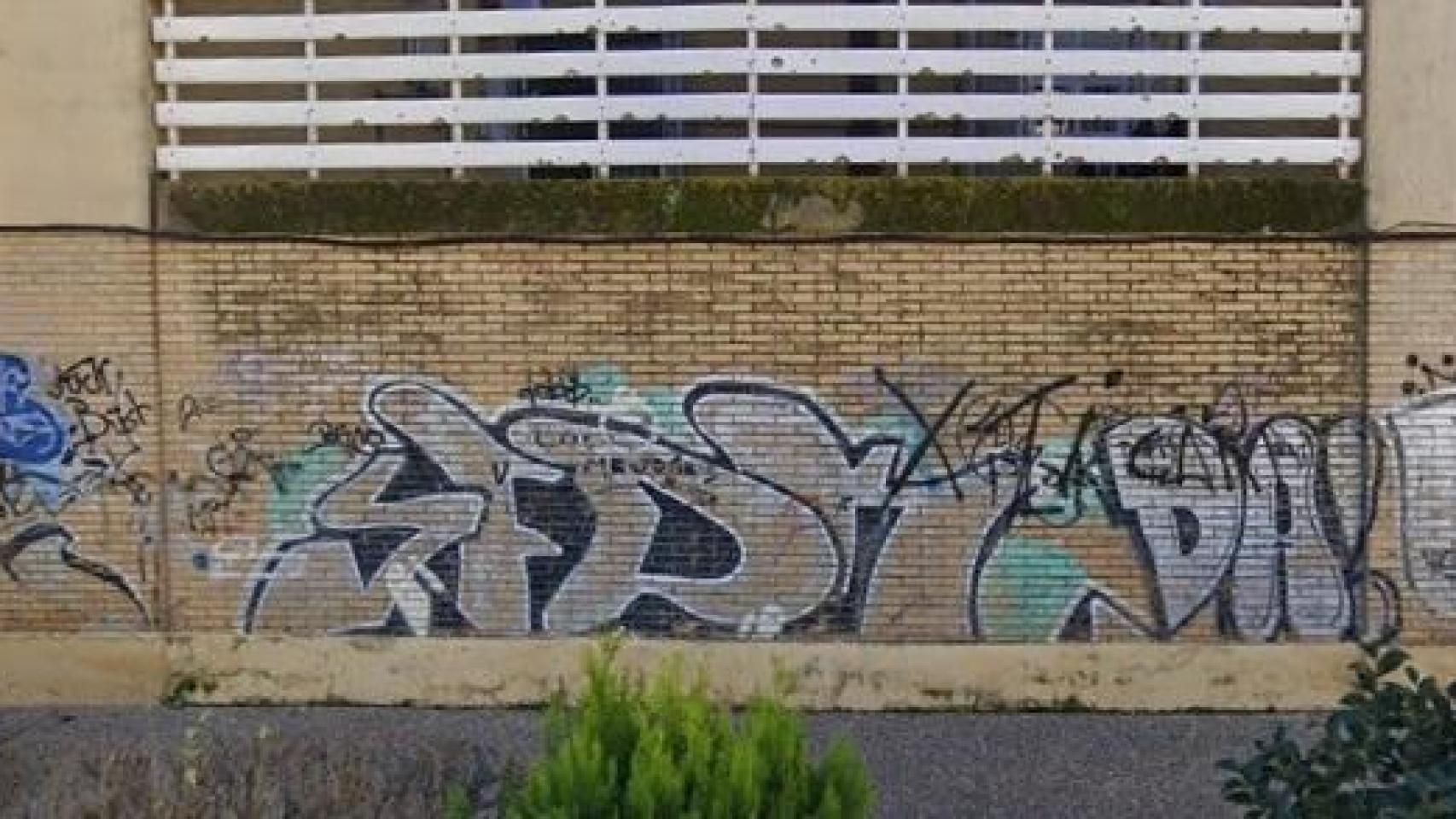 Antiguo grafiti de SFDK en Pino Montano.