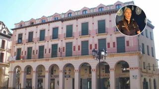 La Policía Nacional evita una tragedia en Huesca y salva a una mujer que intentaba tirarse de un cuarto piso