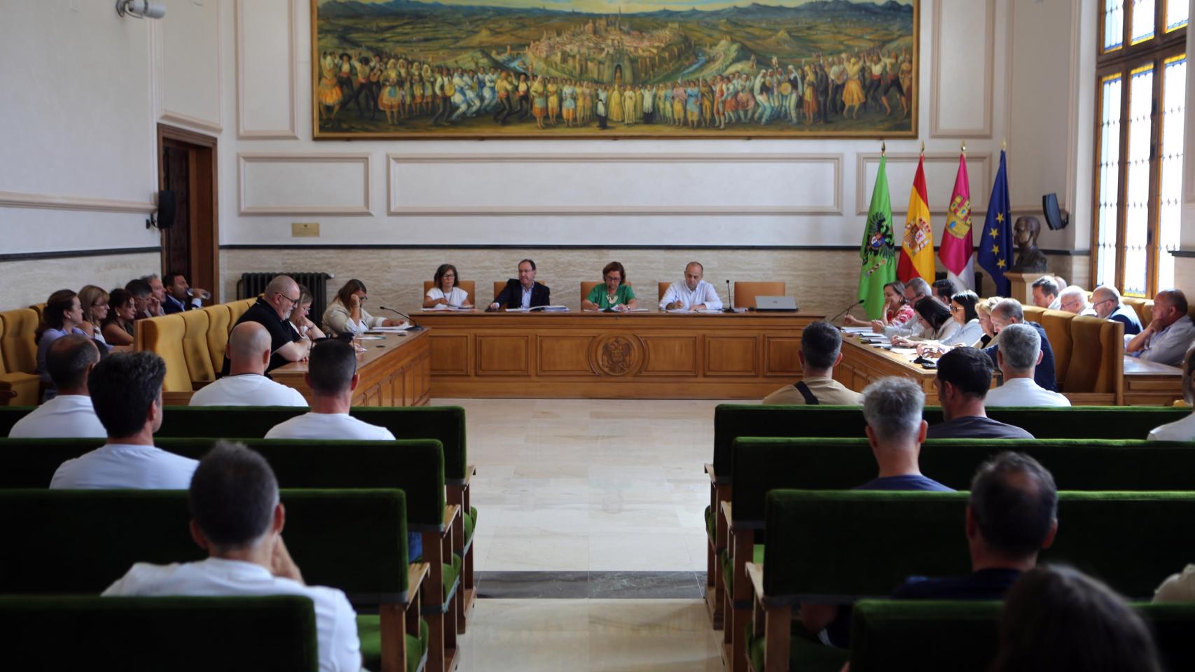 Pleno de la Diputación de Toledo celebrado este viernes.