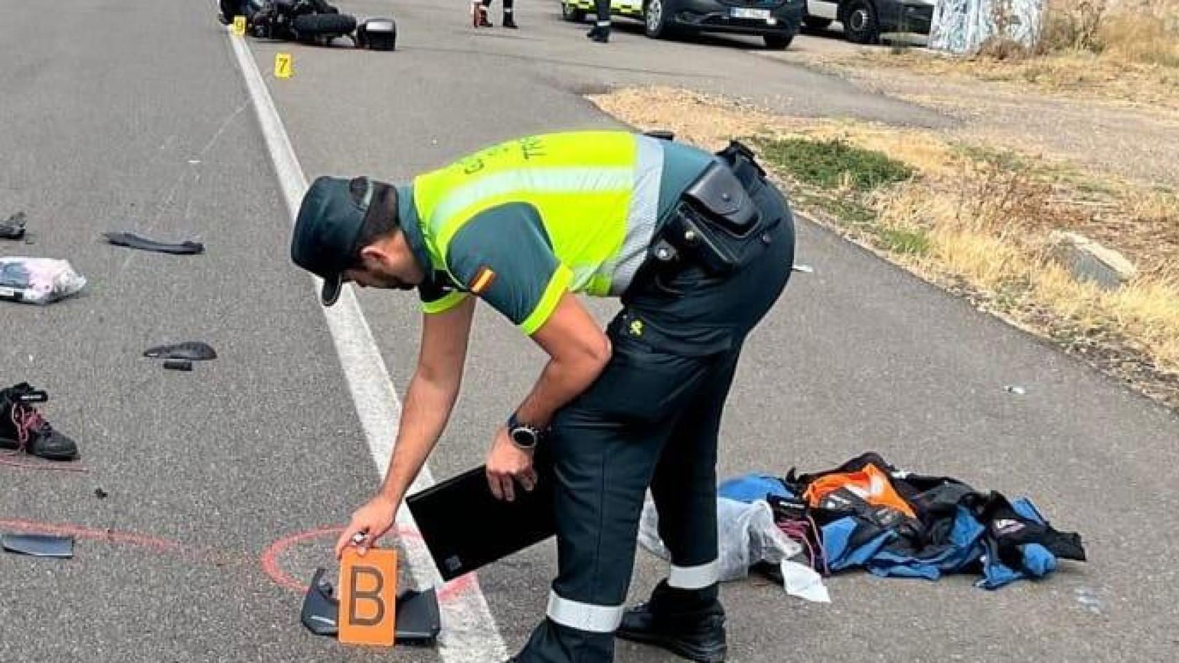 Guardia Civil de Tráfico en el lugar del accidente