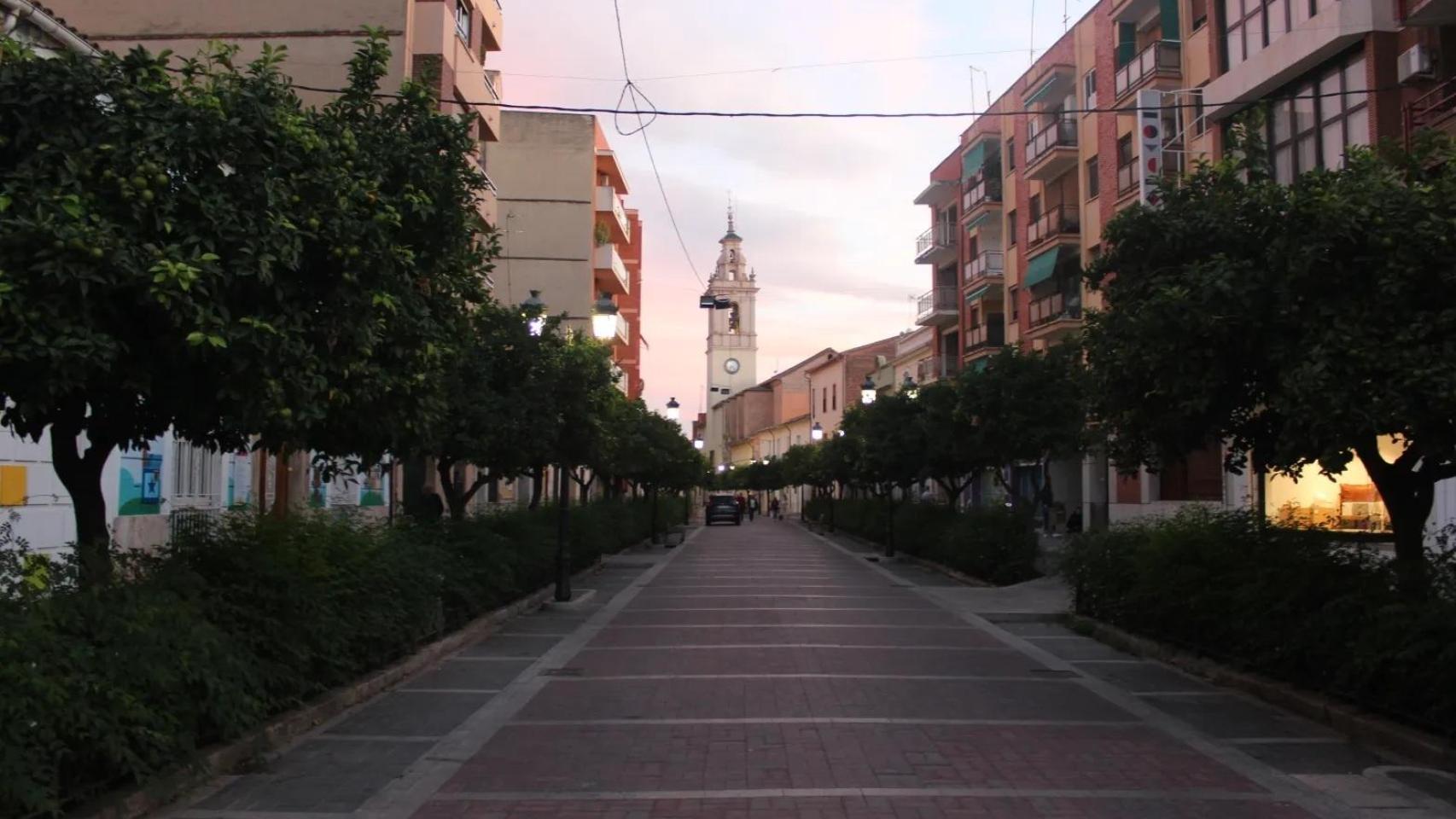 Calle Mayor, en Moncada (Valencia). EE