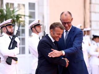 Macron afirma que si Putin se niega a reunirse con Zelenski significará que "ha vuelto a tomarle el pelo a Trump"