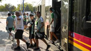 Más autobuses de Tussam y cambios en paradas para el segundo partido del Betis en La Cartuja