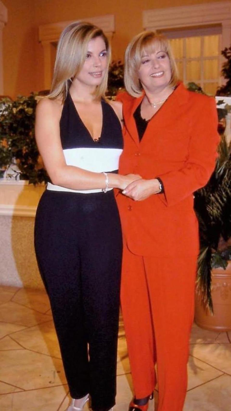 Terelu con la inmensa María Teresa Campos.