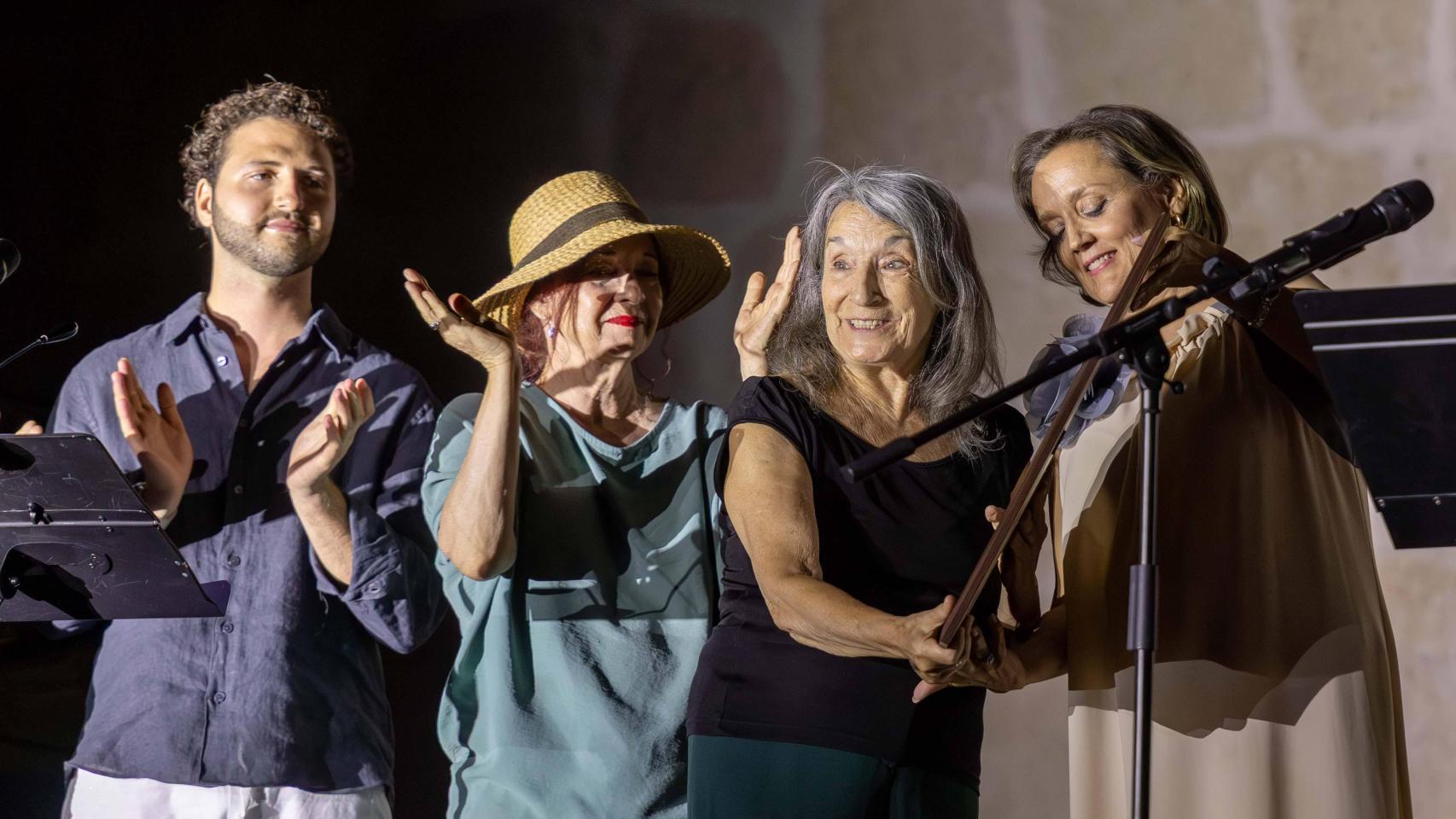 Noche mágica de teatro y diversión en La Puebla de Montalbán (Toledo), que rindió homenaje a Petra Martínez