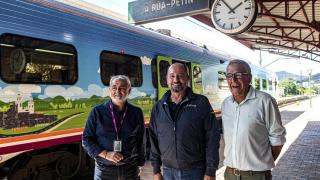 Los trenes turísticos regresan a la Ribeira Sacra y Valdeorras para promover el enoturismo