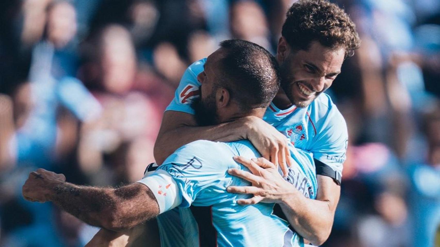 Borja Iglesias celebra el gol en Balaídos.