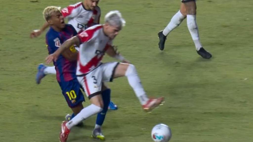 Penalti pitado sobre Lamine Yamal ante el Rayo Vallecano