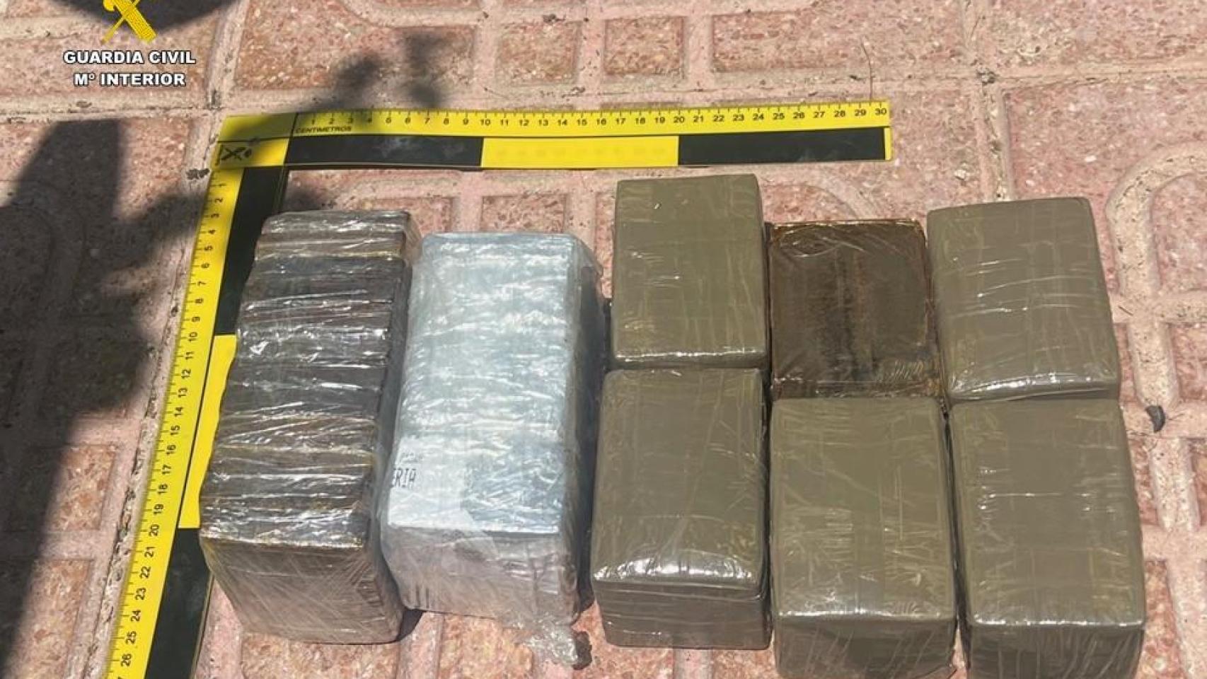 Los cinco kilos de hachís intervenidos.