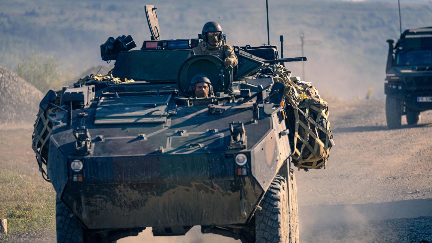 Un vehículo piraña español durante el ejercicio en Rumanía