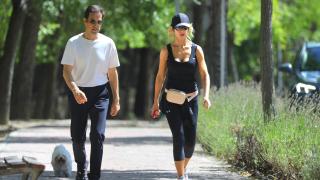 Emma García se pone a punto para su gran regreso al trabajo: día de deporte en La Moraleja con su marido y su mascota