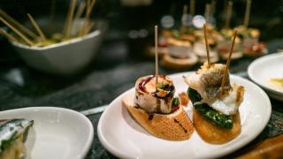 Tapa y tercio por 4 euros: la exclusiva oferta por tiempo limitado en los bares del nuevo SoHo de Madrid