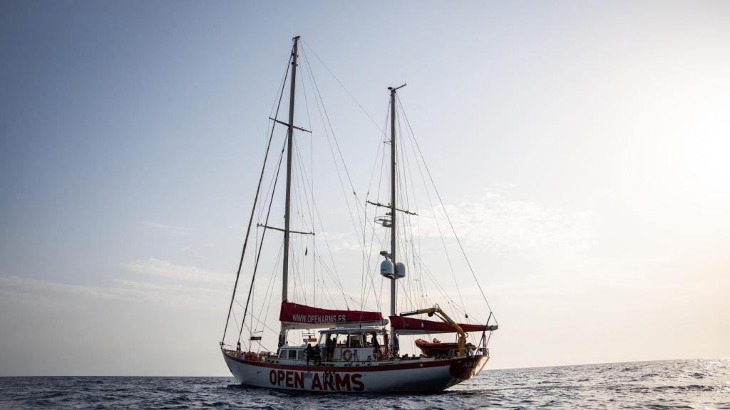 El Astral en el Mediterráneo central.