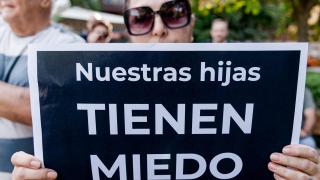 Una vecina de Madrid confiesa entre lágrimas la situación que viven en Hortaleza: "Unos moros estaban increpándolas"