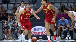 Aldama y Willy Hernangómez, durante el Eurobasket.