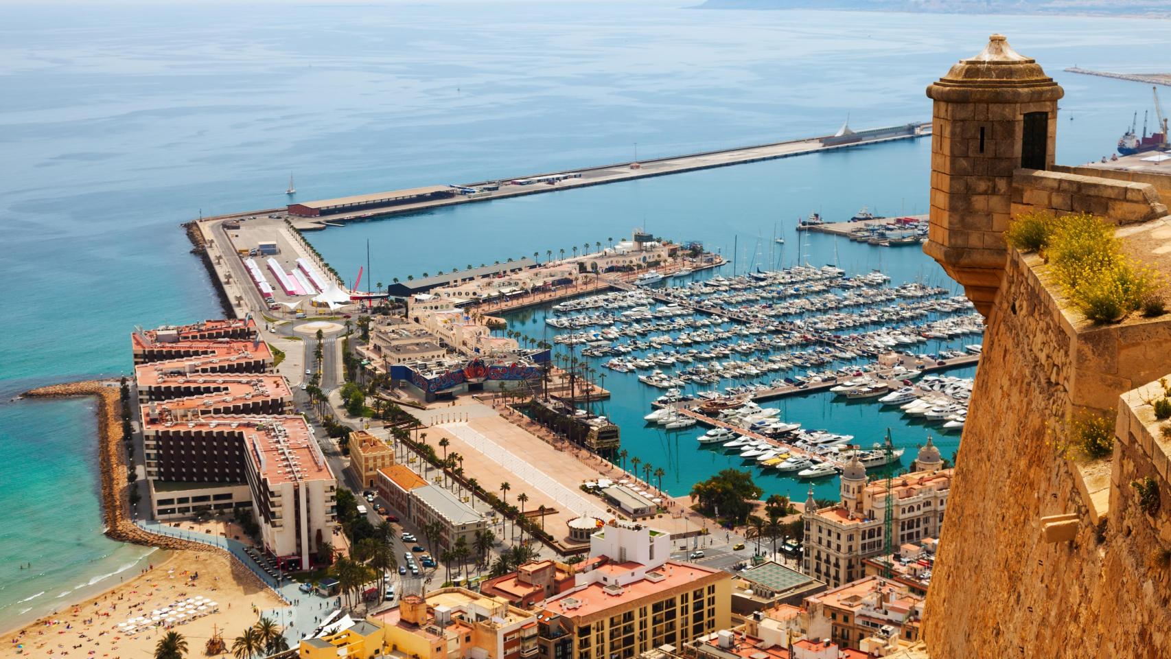 Vistas al puerto desde el Castillo